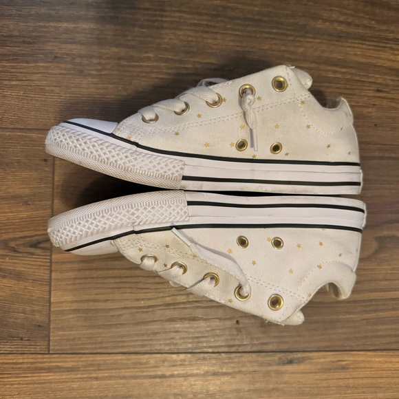 White Converse with gold stars - Picture 3 of 11